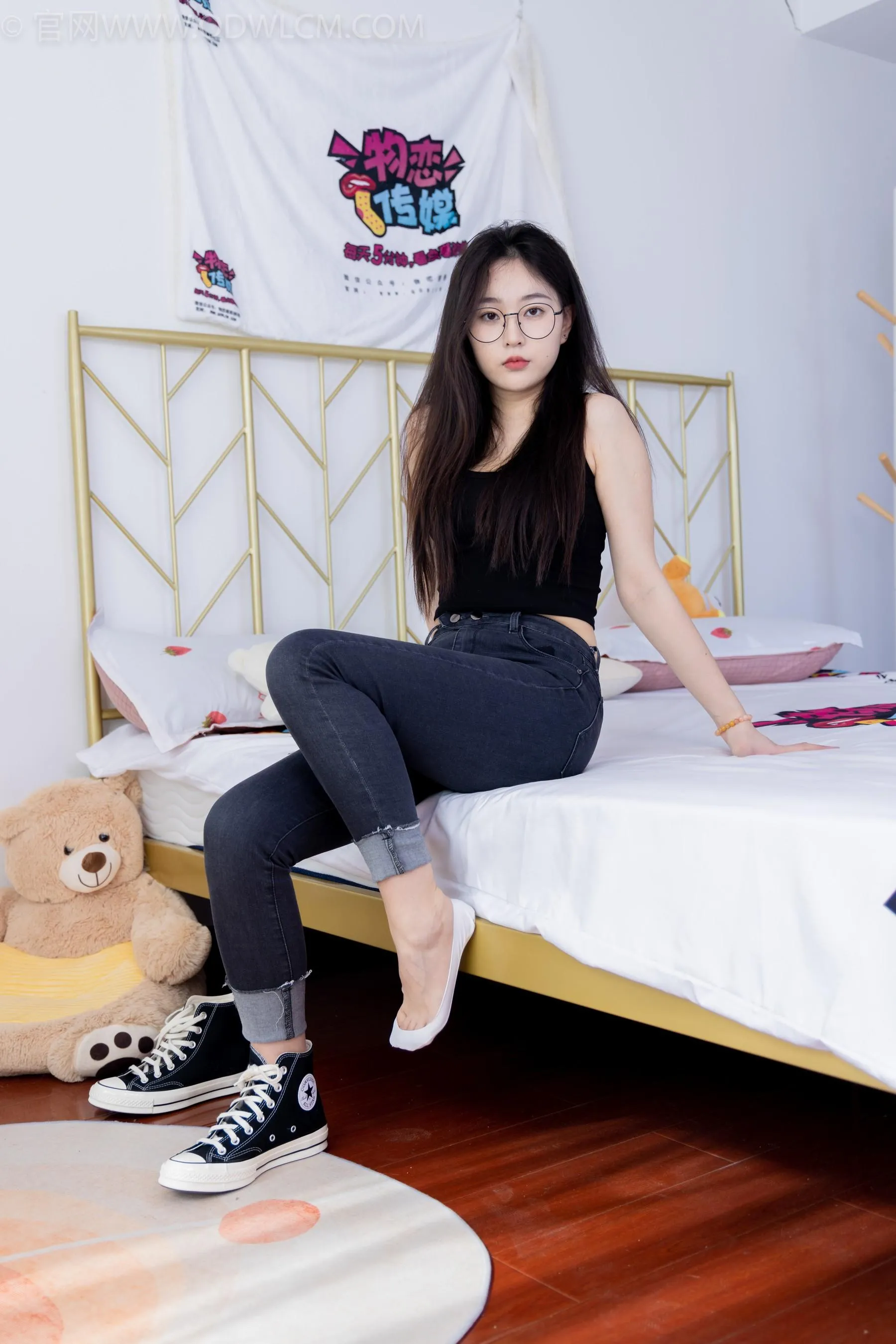 物恋传媒 NO.1497 美兔-春雨绵绵 [151P]插图3